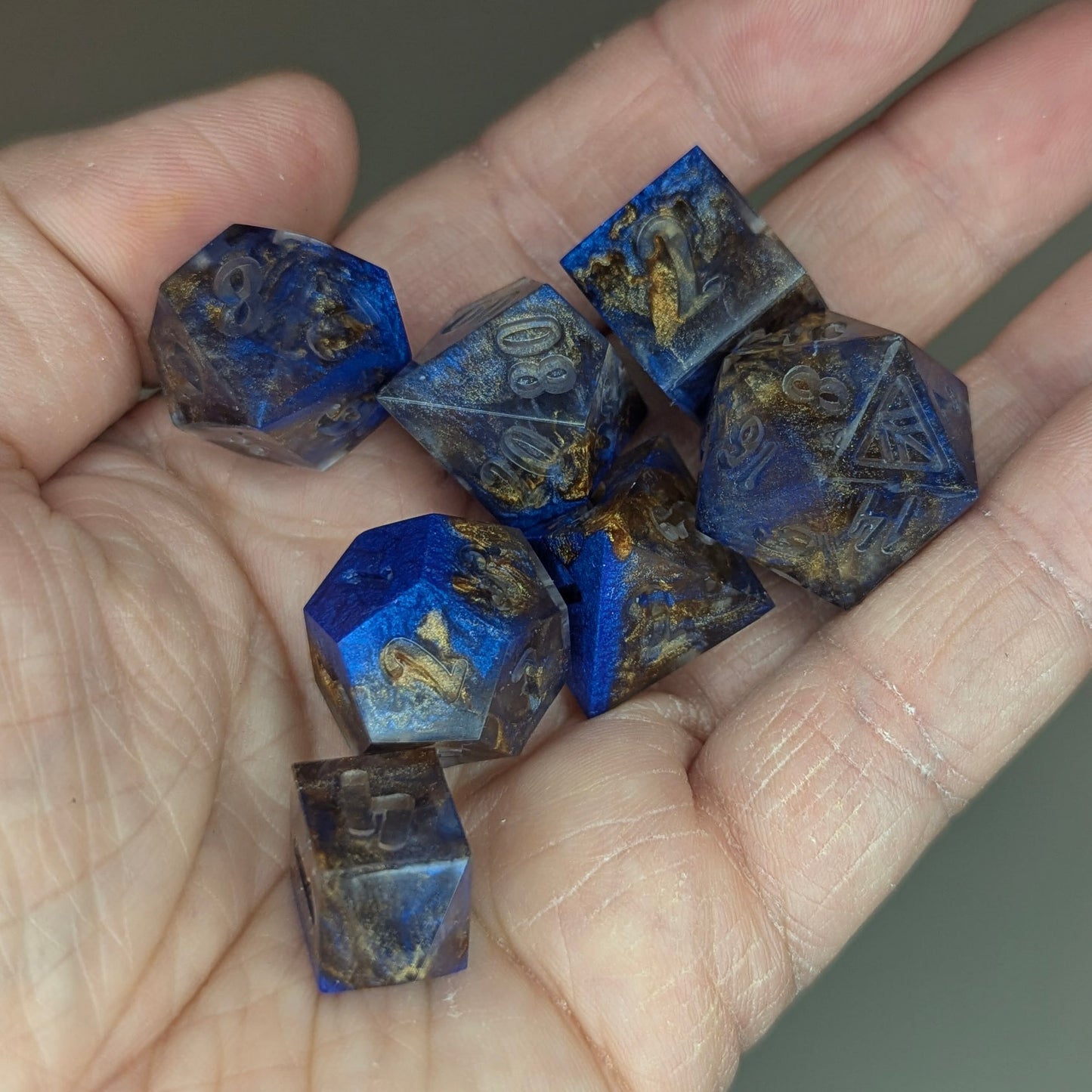 Dwarven Copper - handmade sharp edge 7-piece dice set