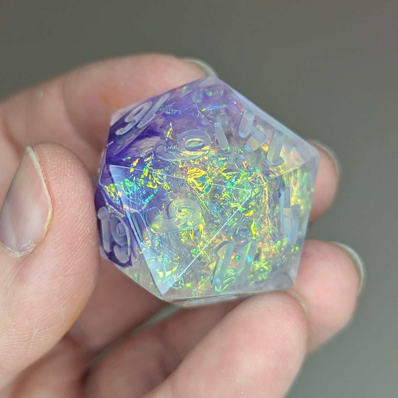 Amethyst Inclusion - 35mm Chonk D20