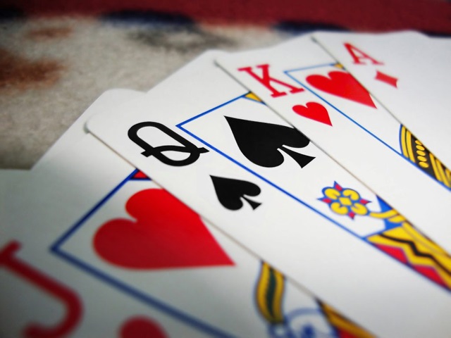 Top 6 trò chơi đánh bài đổi thưởng hấp dẫn nhất 2024