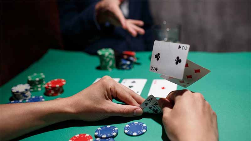 Fold trong Poker là gì? Hướng dẫn cách chơi và chiến thuật hợp lý 