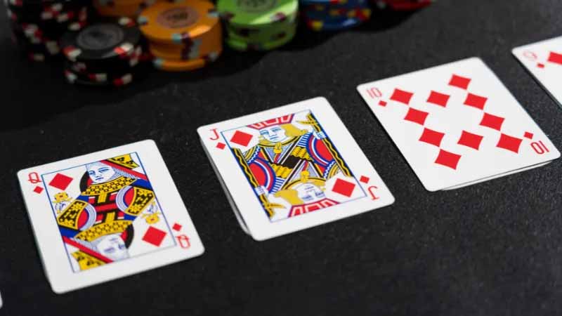 3 tiên với liêng cái nào mạnh hơn? Hướng dẫn phân định thắng thua chuẩn nhất 