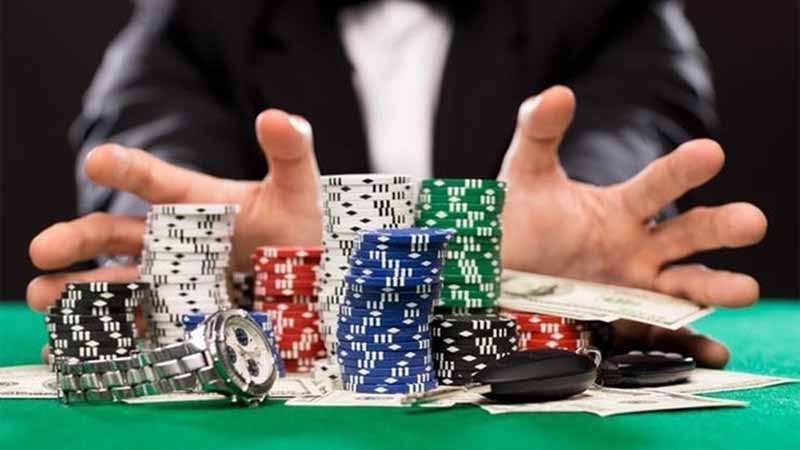 Mậu binh tới trắng là gì? Khi nào được xử thắng tức thì? 