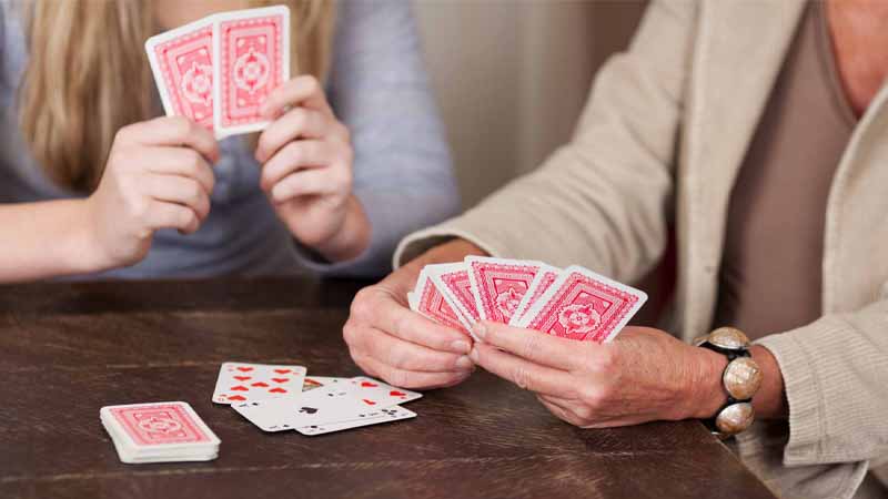 Thuật ngữ bài phỏm cơ bản đến nâng cao: Người mới cần biết