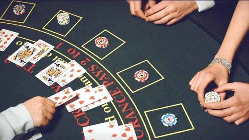 Thuật ngữ bài Baccarat: Từ cơ bản đến nâng cao cho người mới 