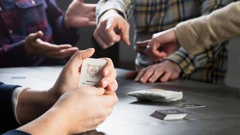 Toàn bộ thuật ngữ bài Ma Sói người chơi mới cần nắm vững 