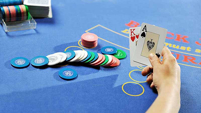 Thuật ngữ bài xì lát phổ biến giúp người chơi tránh sai lầm